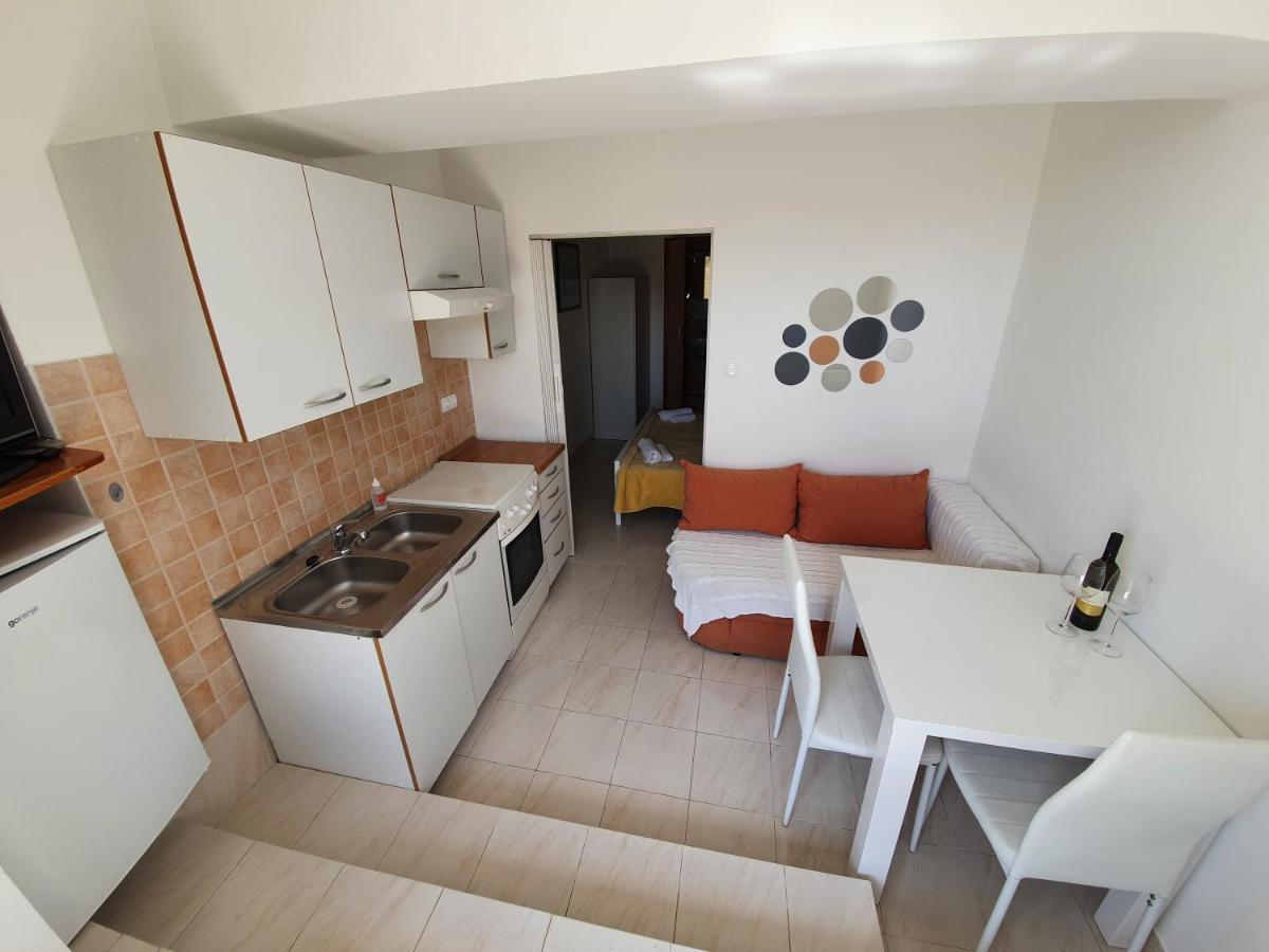 Apartment Ella Banjol Buitenkant foto